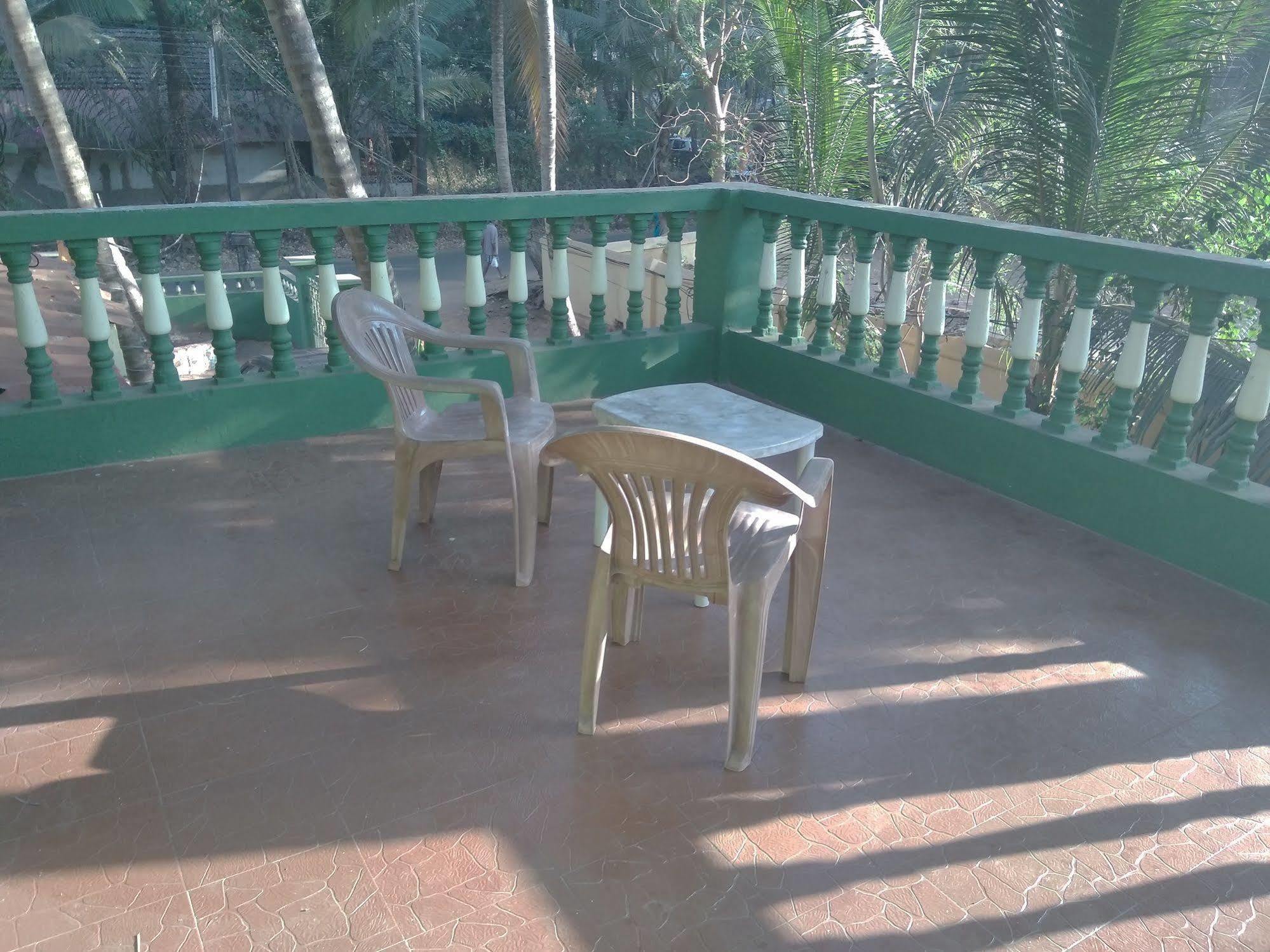 Jes Guest House Majorda Luaran gambar